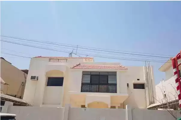 yerleşim Hazır Mülk 7 Yatak Odası U/F Müstakil Villa  satılık içinde Doha #7533 - 1  image 
